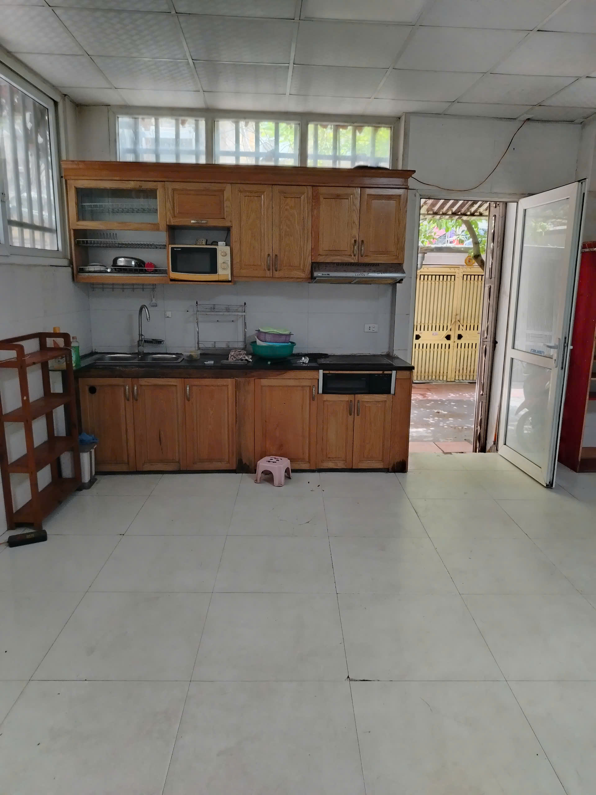 Cho thuê nhà nguyên căn ngõ 230 Tân Mai, 55m2, 4 tầng, 4 ngủ, 3 vệ sinh, 12 Triệu - Ảnh 2